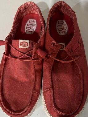 Womens Hey Dudes sz 11